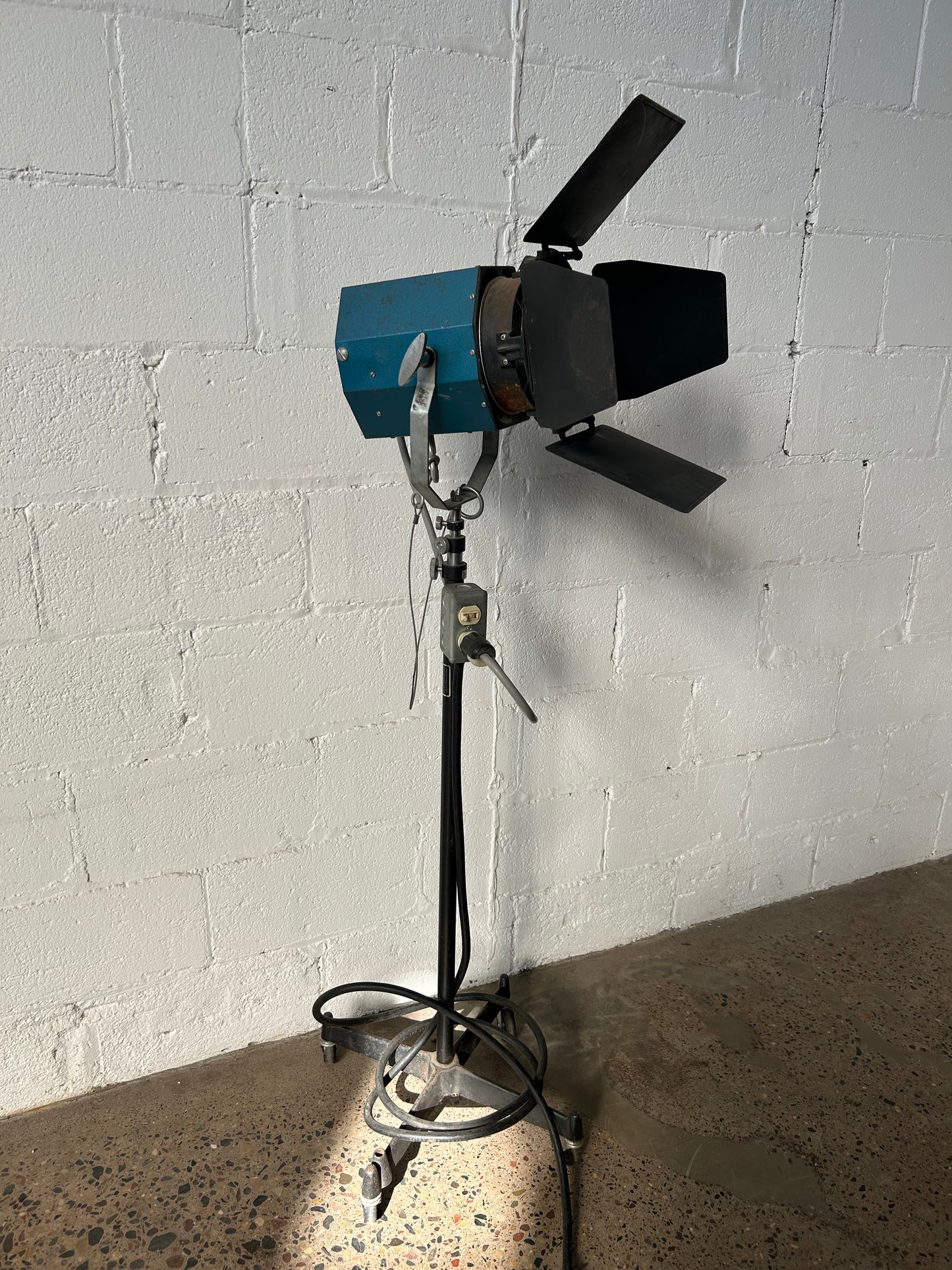 Rolling Prop Show Light