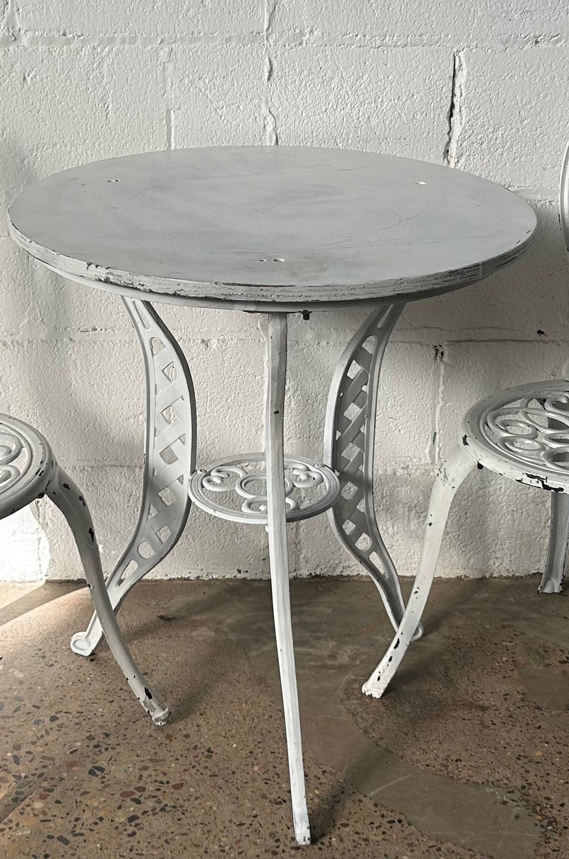 Paintable Café Table