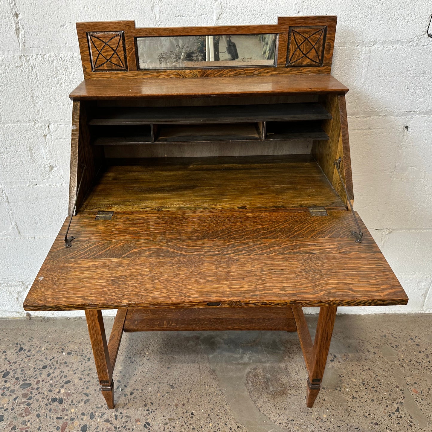 Writing Desk with Mirror