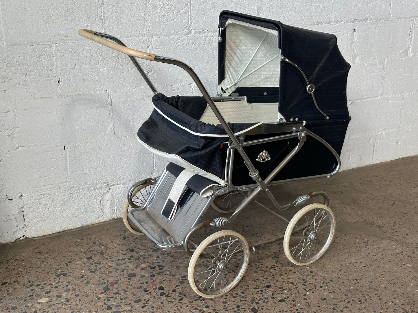 Black & Chrome Vintage Pram