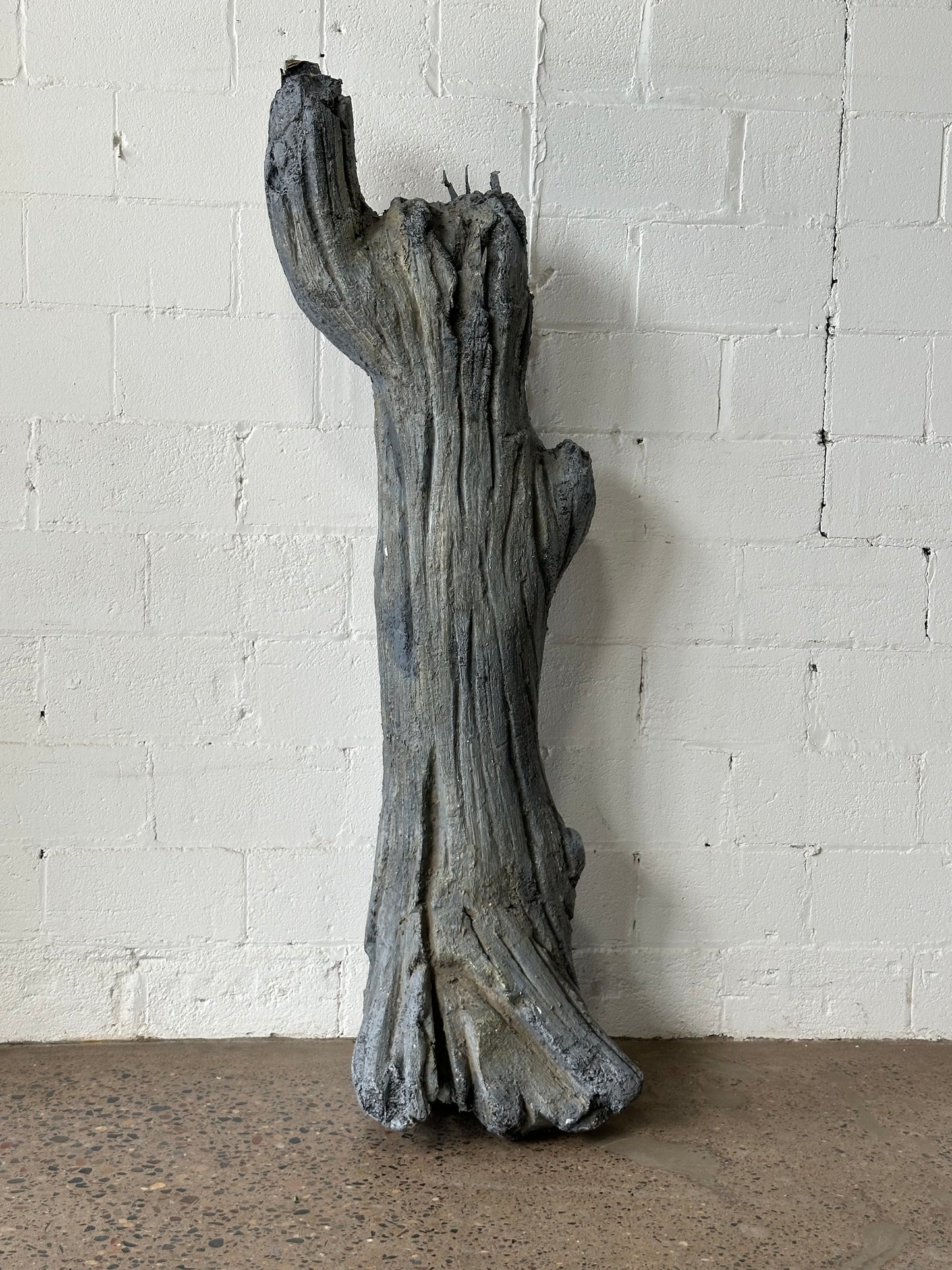 Foam Grey Log