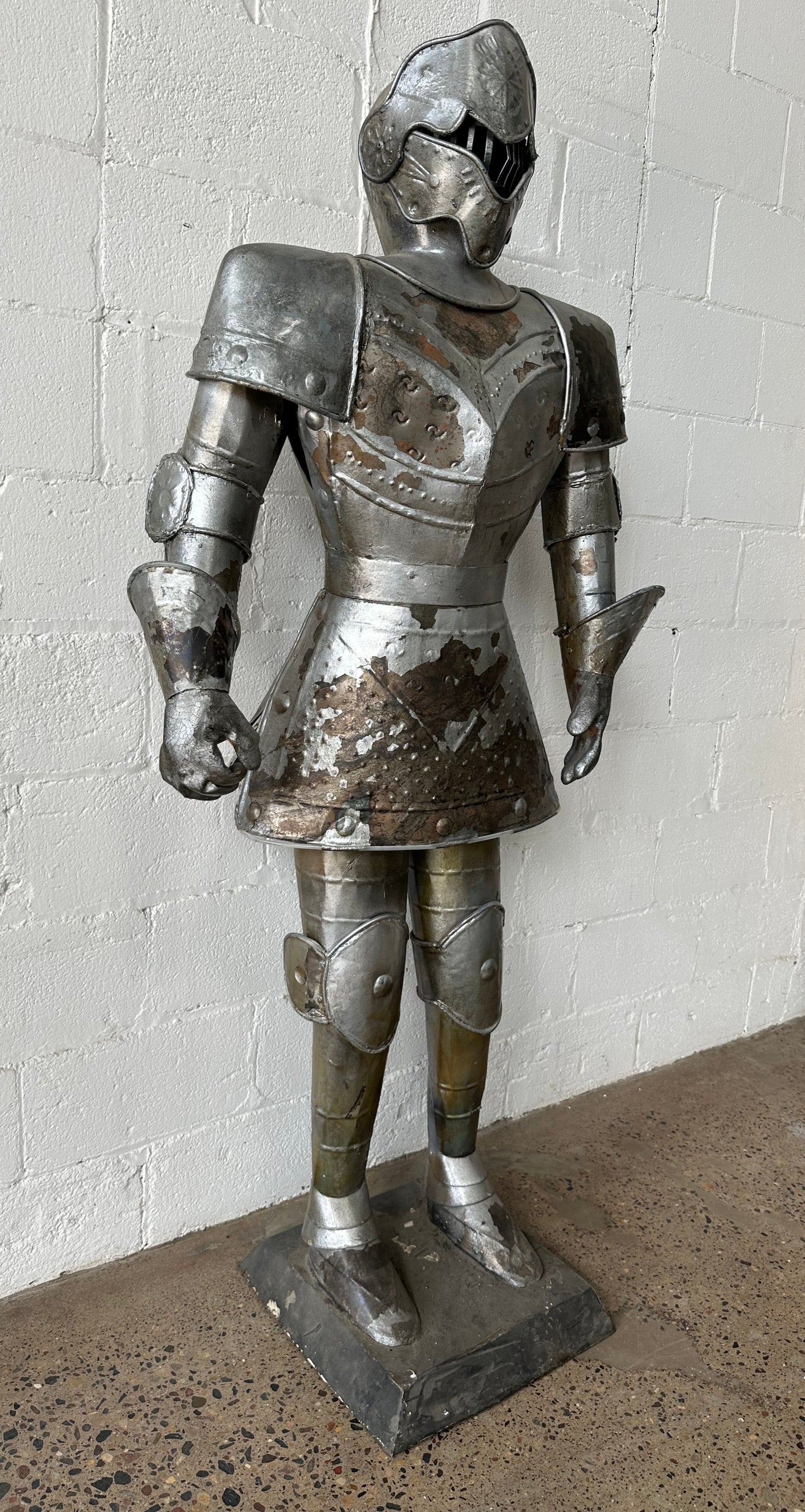 Weathered Large Suit of Armor