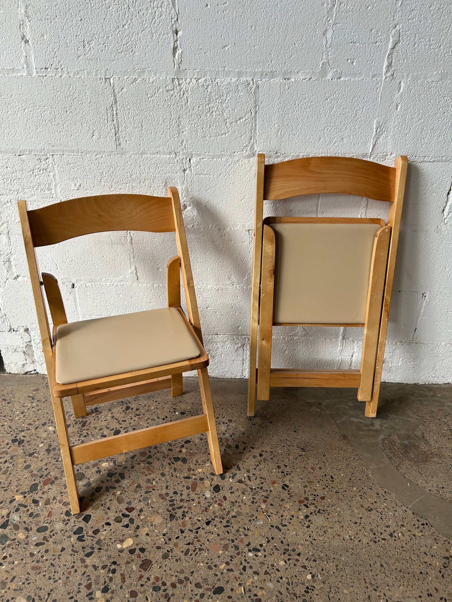 Set of 16 Blonde Folding Chairs