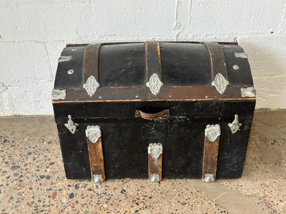 Black Domed Trunk