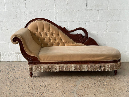 Swan Chaise Lounge